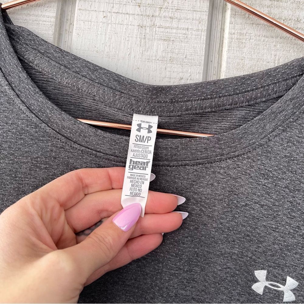🩶 Under Armour HeatGear Grey Base Layer Top S Athletic Athleisure - Picture 3 of 5